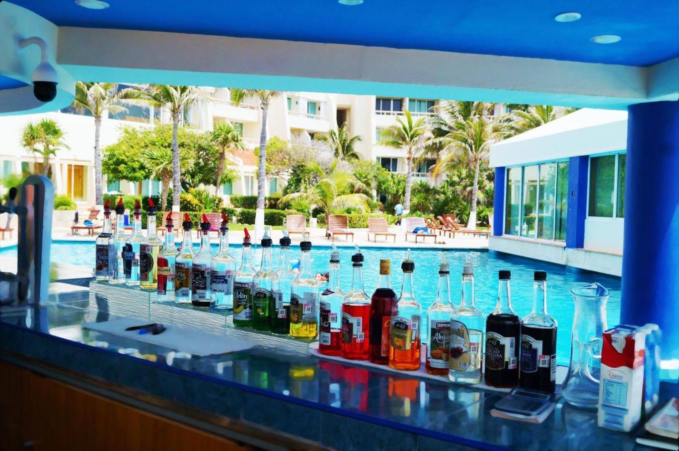 Solymar Hotel All Inclusive Cancun Exterior photo